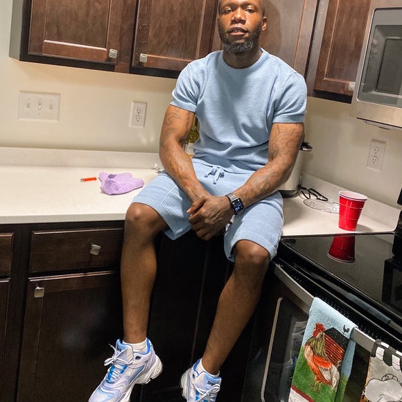 Meet your Posher, Edric - Picture 4 of 6